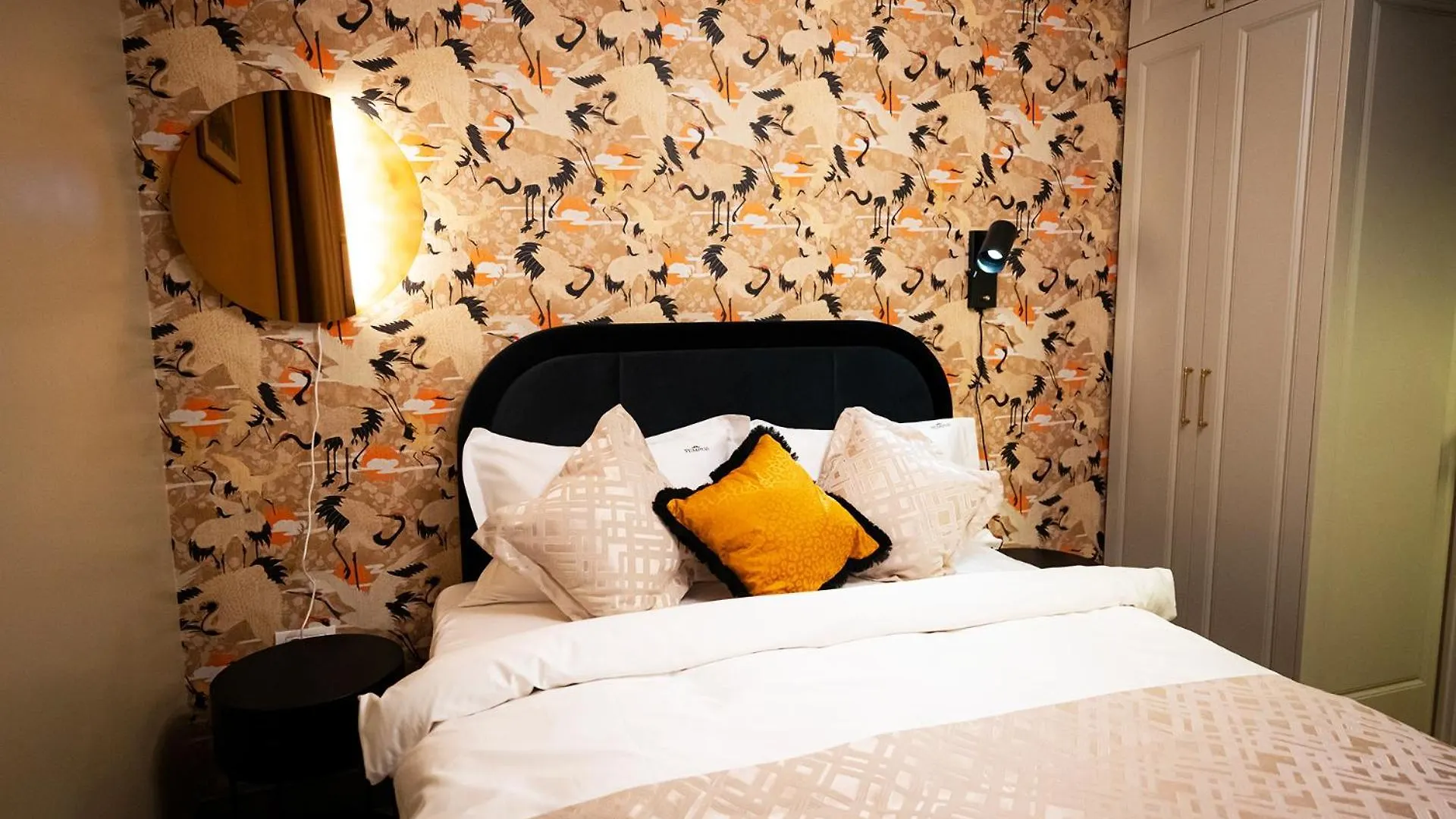 Tempus Hotel Bucharest 0*,